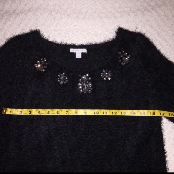 NY & Co // Soft Sweater Size Medium - Picture 7 of 8